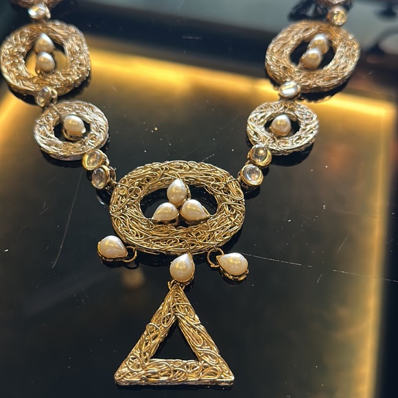 NWT Aztec Necklace set in dual tone gold & faux pearls with bracelet & earrings - Picture 13 of 17